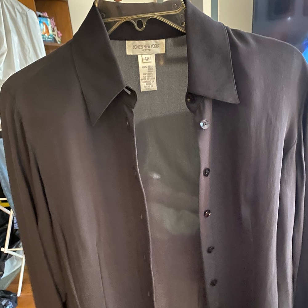 Black Vintage Jones NY Gently worn 100% silk shirt